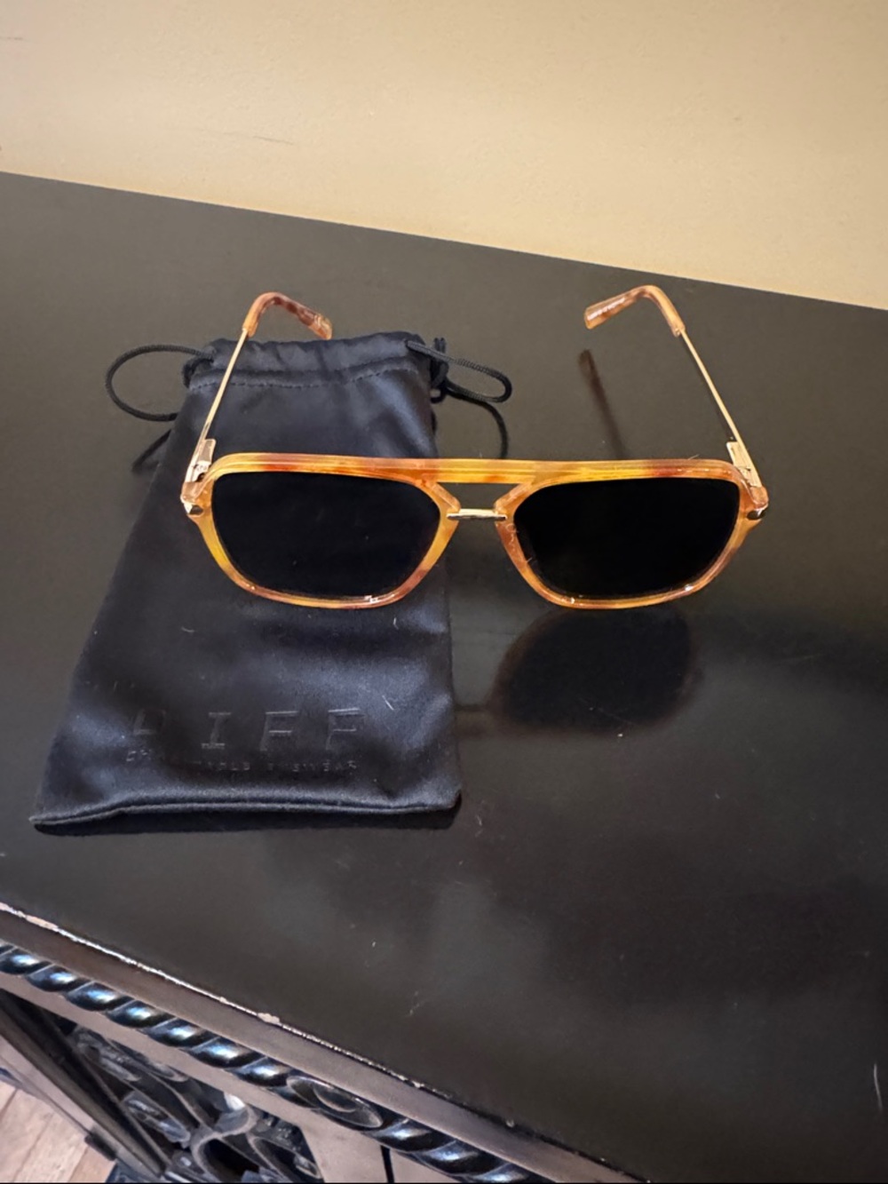 Diff Eyewear Amber/Tortoise Frame Sunglasses with Black Lenses